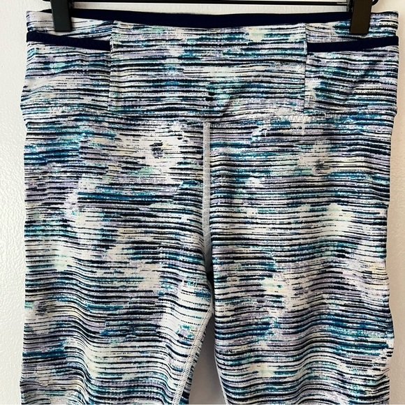 Lululemon Real Quick Tights In Blurry Belle - Picture 5 of 6